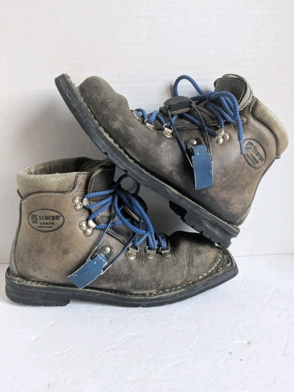 Vintage Scarpa Asolo Leather Telemark Ski Boots Mens 9 - 75mm 3-Pin Sz 42 Nordic